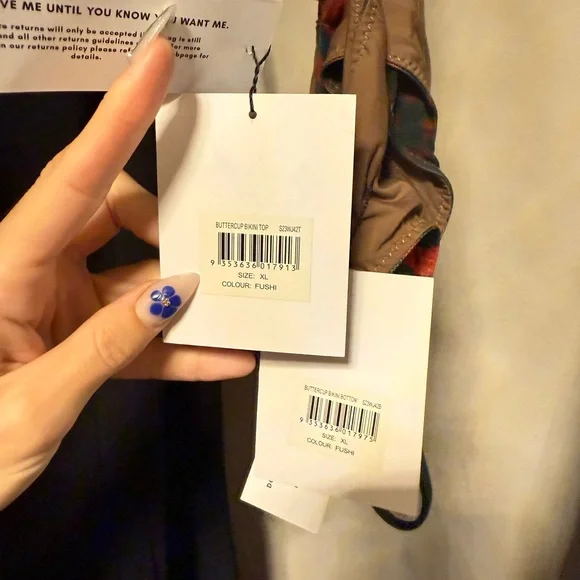 With Jean Red and Green Bikini Set - Picture 3 of 4